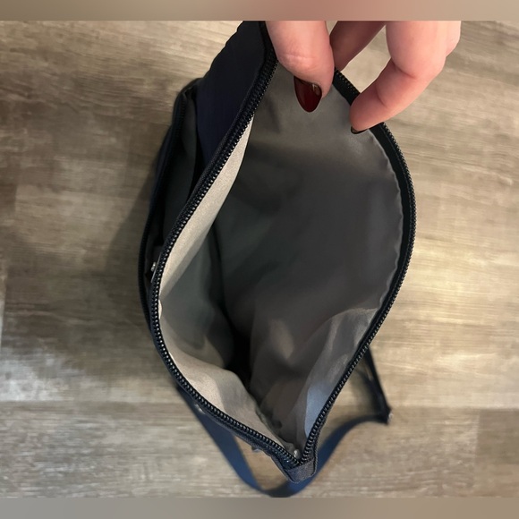 Baggallini Bag Flip Zip Crossbody - Picture 5 of 6